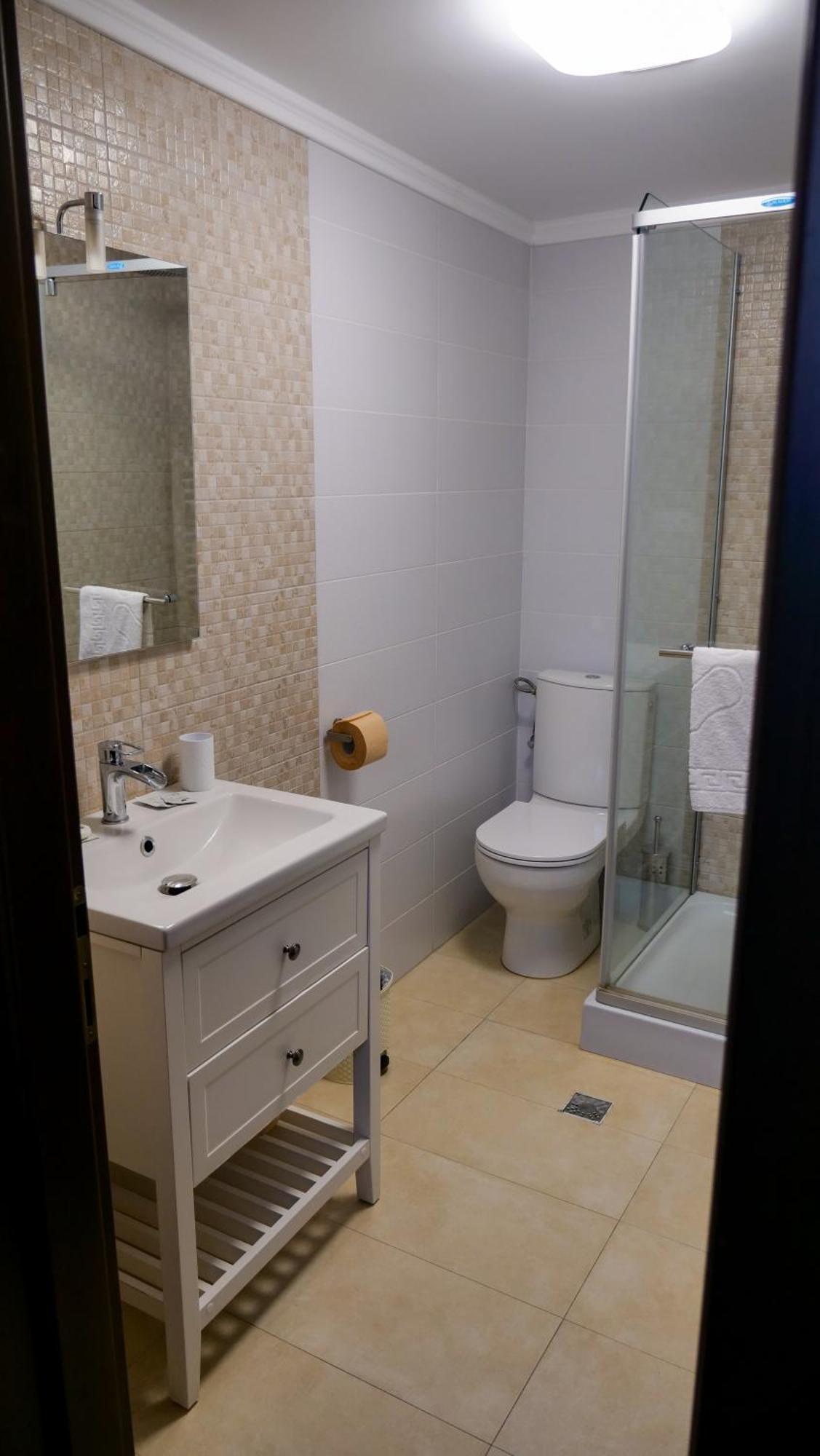 Casa Ambientt Hotel Curtea De Arges Bagian luar foto